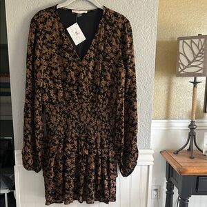 Floral V-Neck Long Sleeve Dress